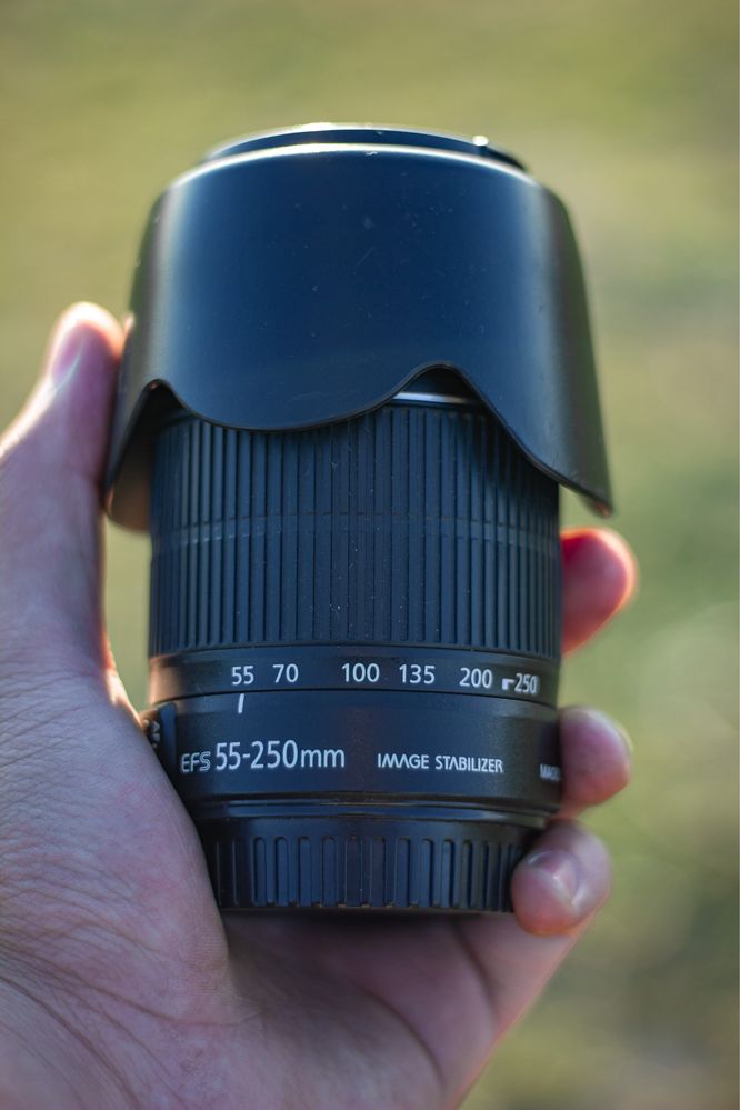 Продается объектив: Canon 55-250mm Бленда ET-60