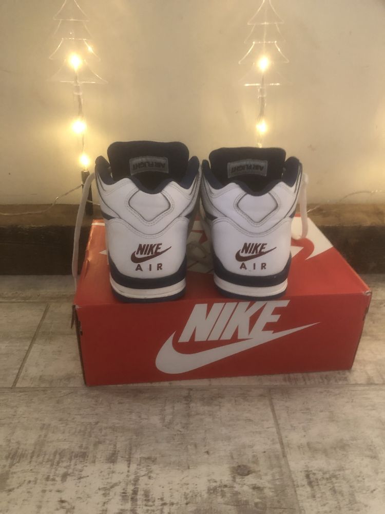 Nike air flight