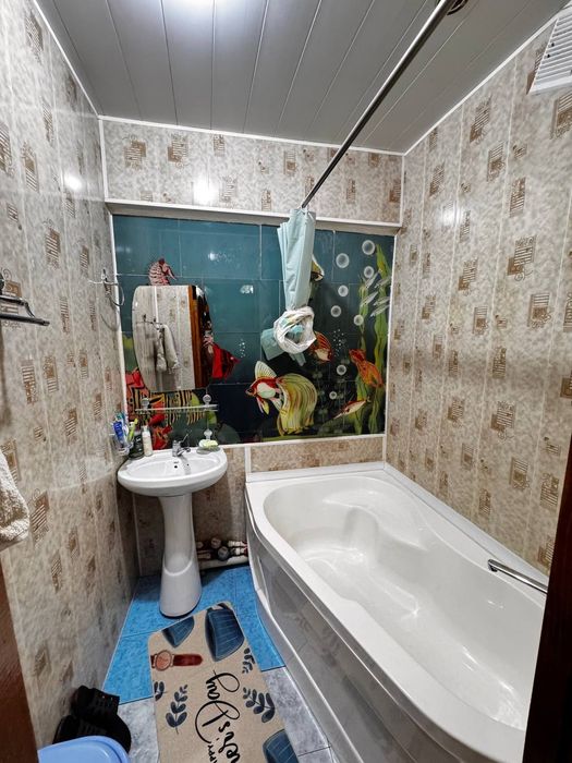 Uy sotiladi. Qoratosh , Chorsu maydoni  2-3/7/7