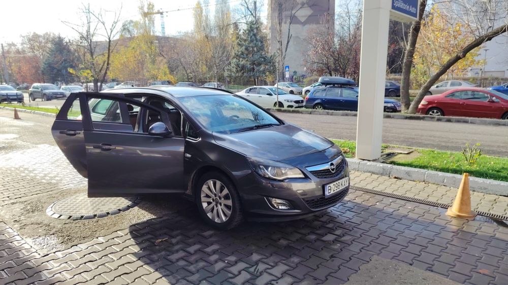 Vand Opel Astra 2011