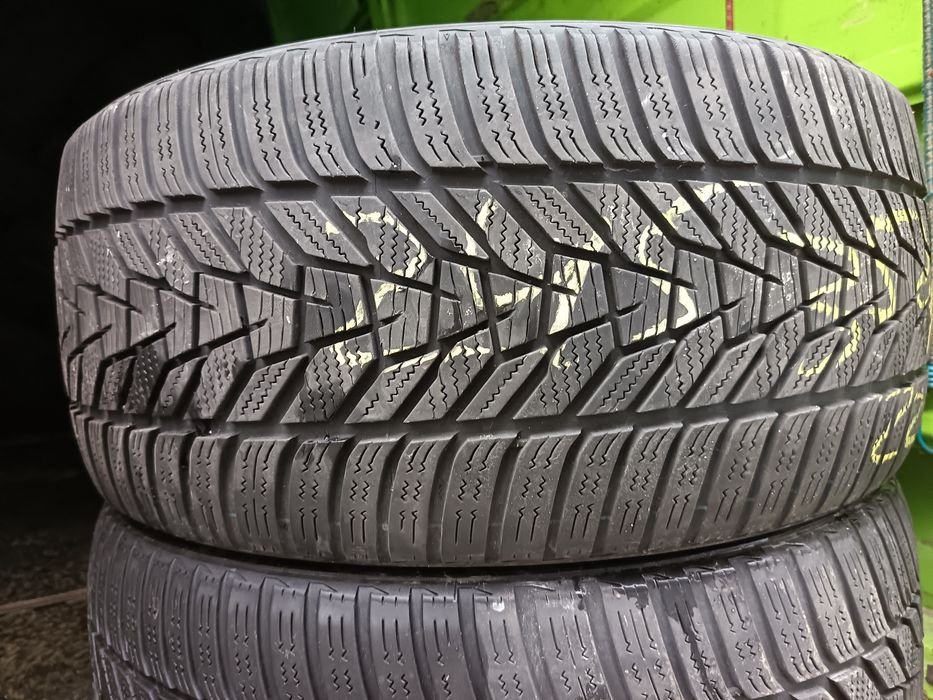 Anvelope MS iarna 245 35 20 hankook 2022 6.9mm