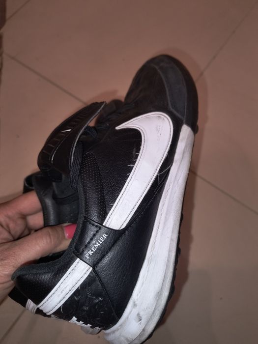 NIKE THE PREMIER III TF Shoes футболни стоножки 41 номер
Turf Low-Top