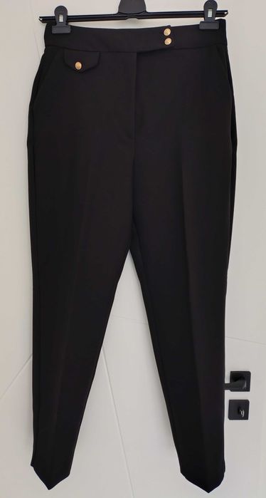 Нов черен панталон Reserved