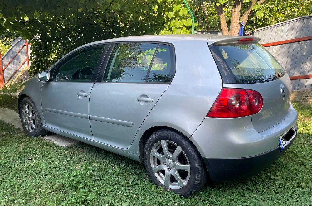 Volkswagen Golf 5 1.6 FSI ,Benzina, 115 CP