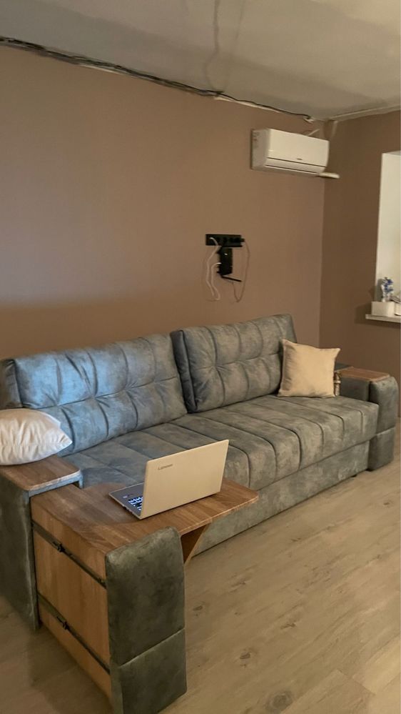 Продаю диван (новый)