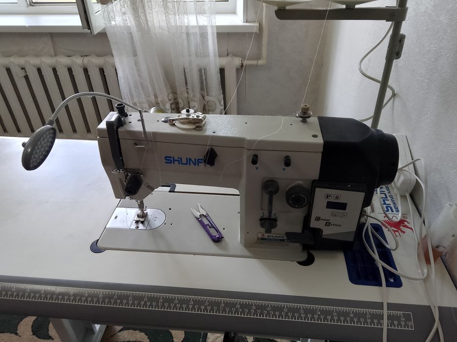 Продам швейную машинку б/у