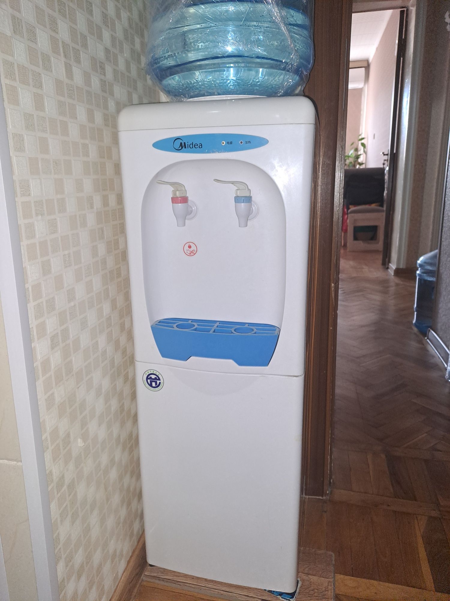 Куллер Midea белый