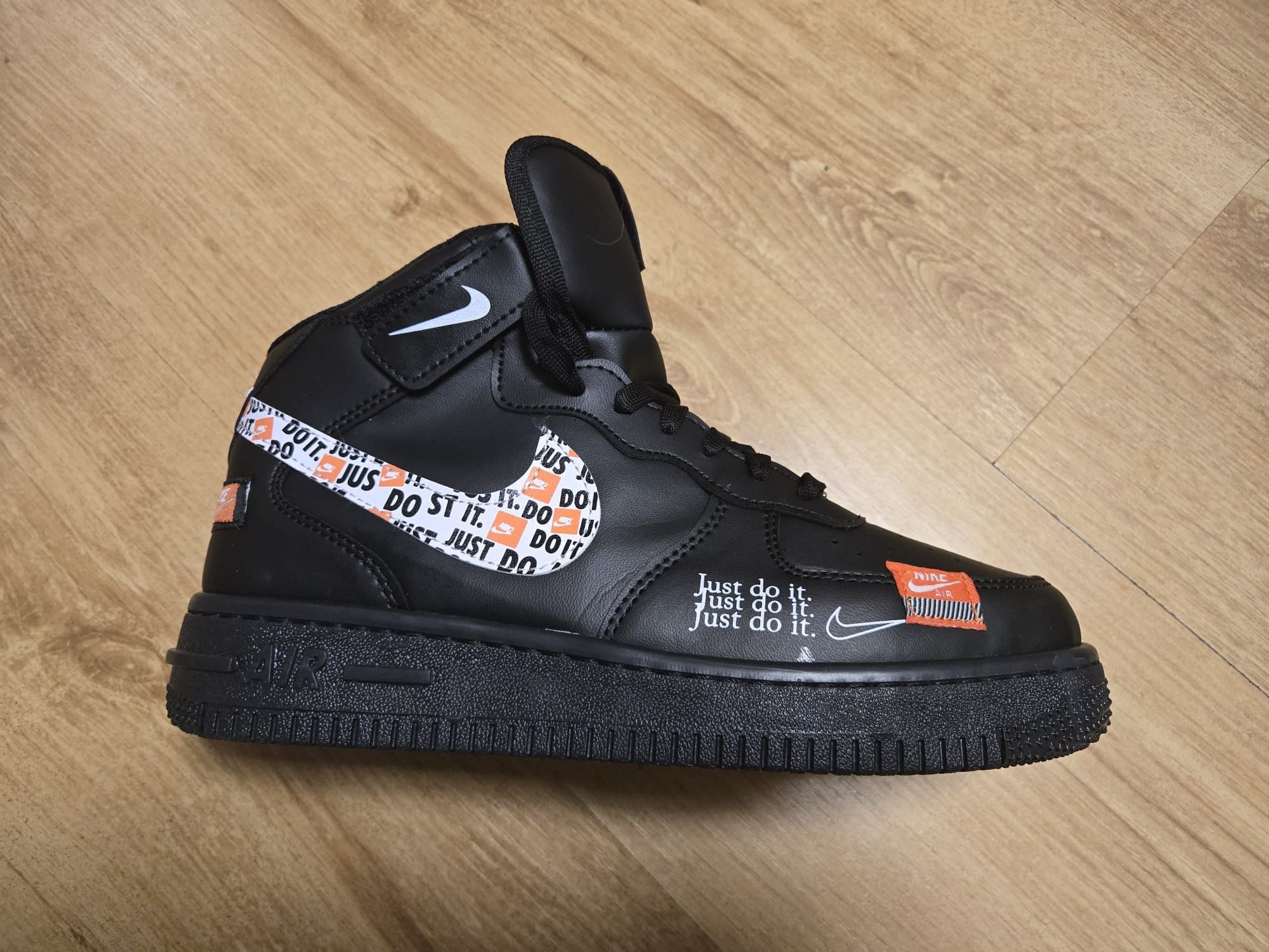 Adidasi Nike Air Force 1 '82 Black Noi