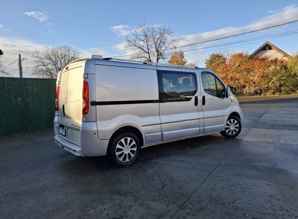 Opel Vivaro 6 Locuri