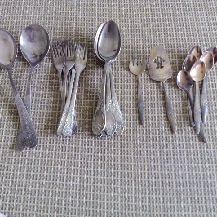 Советские мельхиоровый набор,ложки,вилки итд