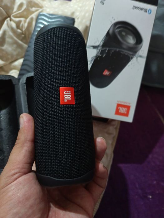 Jbl flip 5 новый.