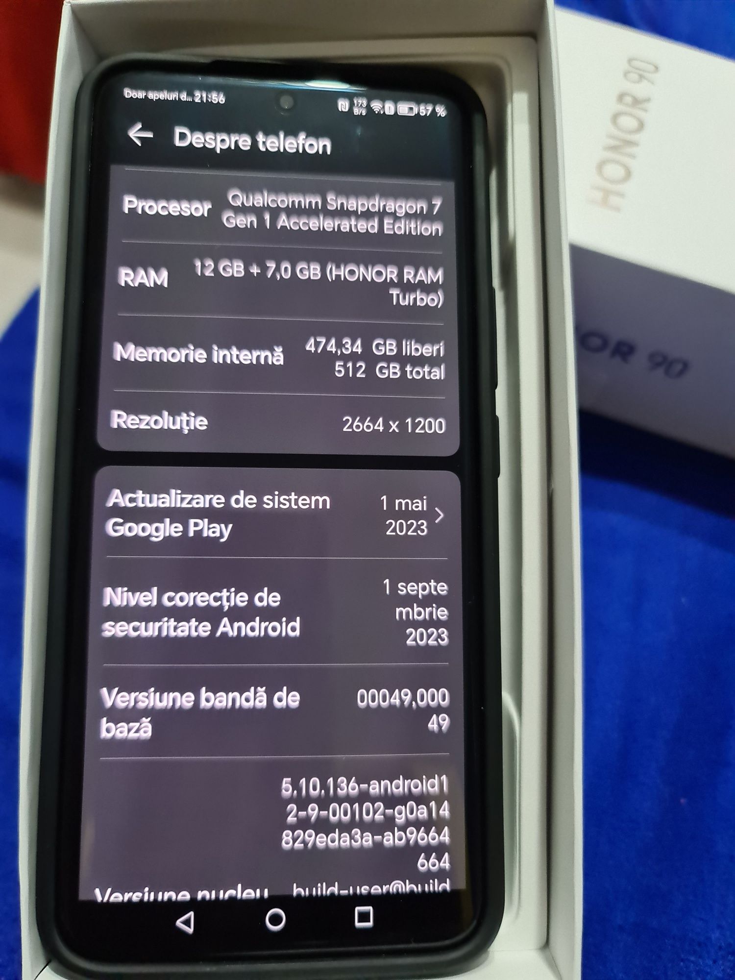 Vand telefon nou la cutie Honor 90