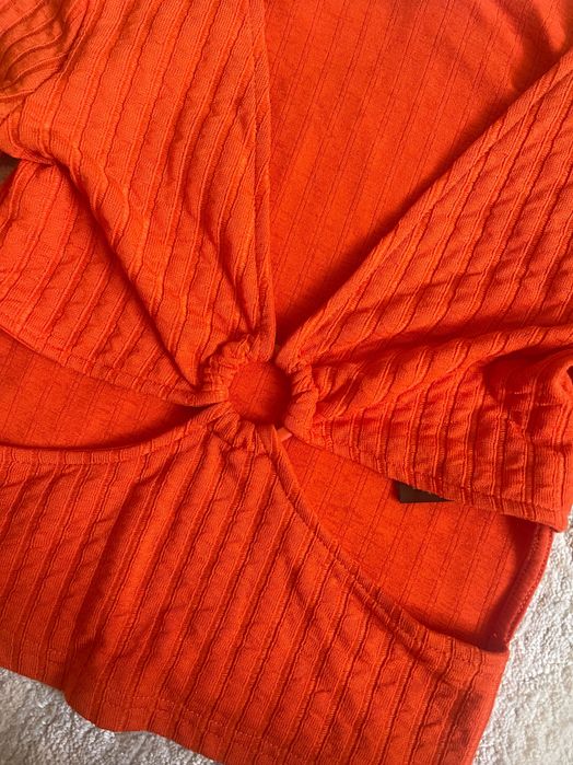 Легкий лонгслив с вырезами от H&M