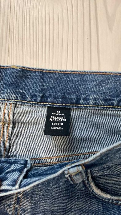 pantaloni scurti blugi marime 38