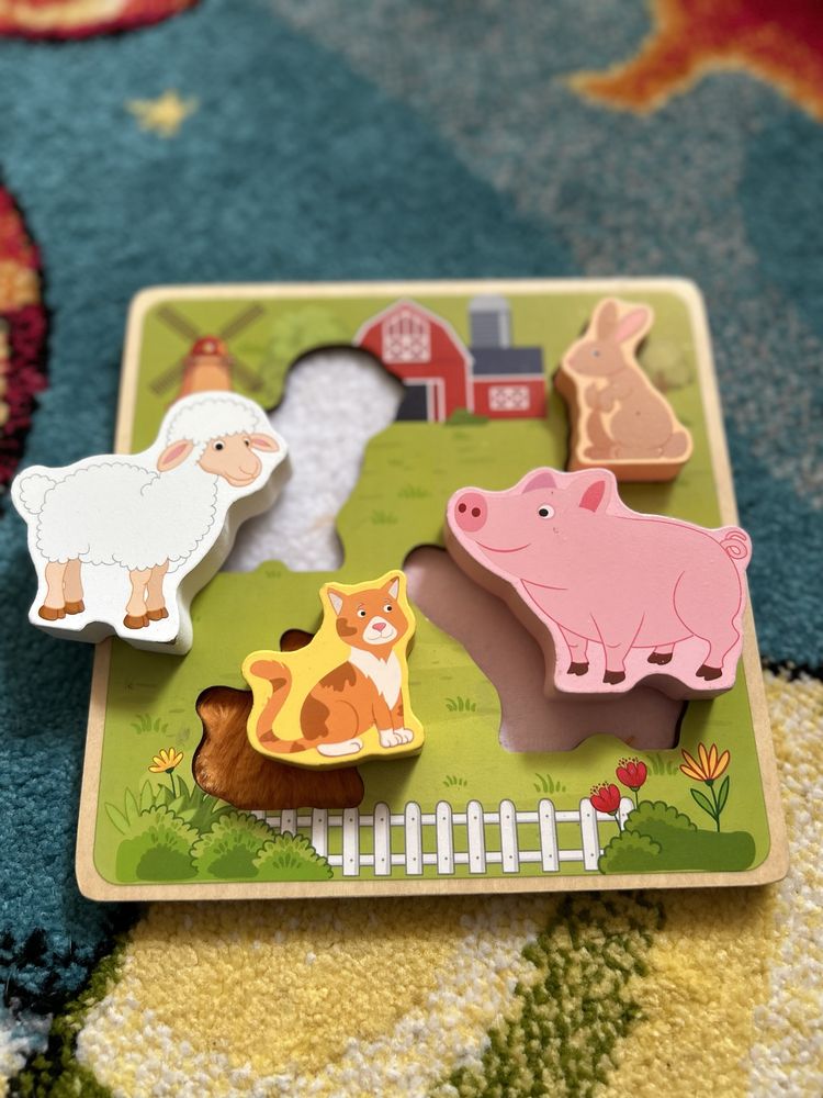 Дървени играчки , пъзели, книжки