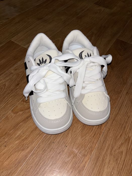 Женская кроссовки