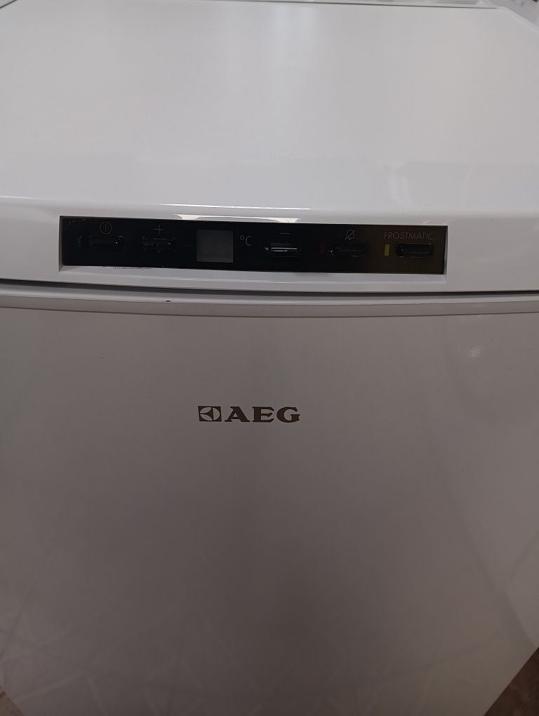 Като нов малък фризер с 4 чекмеджета АЕГ Aeg No Frost 2години гаранция