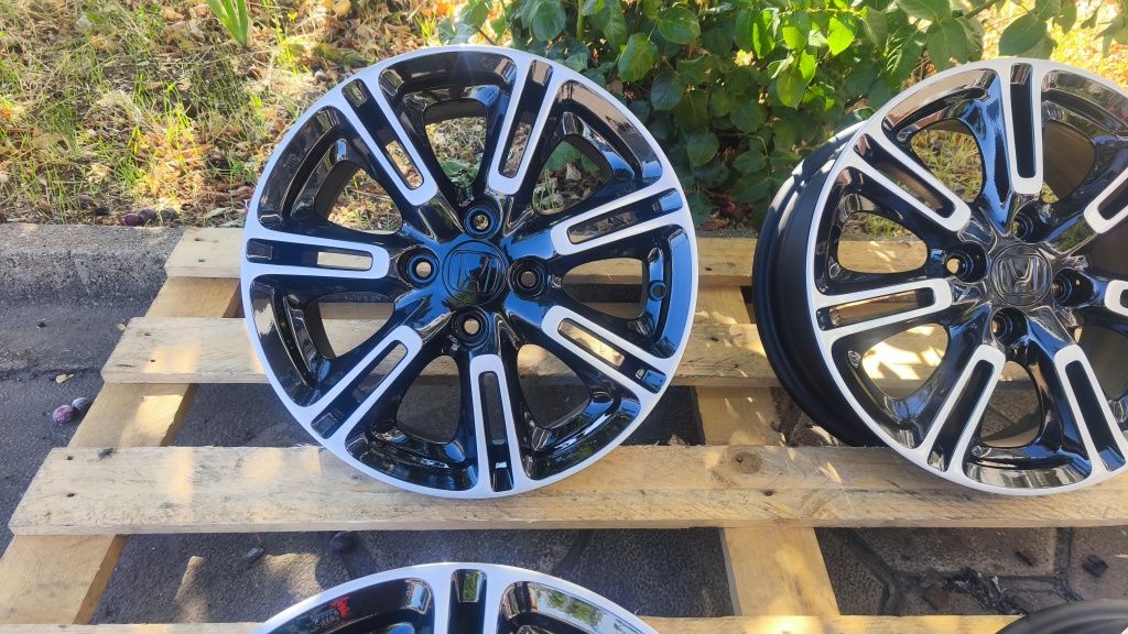 4x100 15 цола HONDA