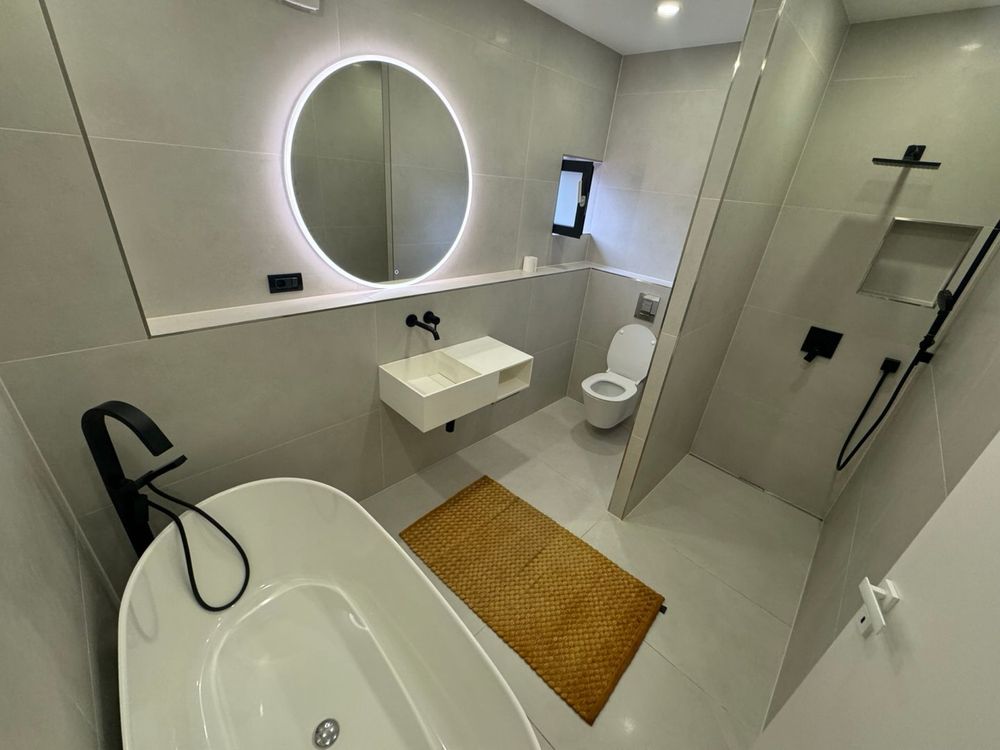 Apartament 3 Camere Cartierul Francez| Terasa Spatioasa