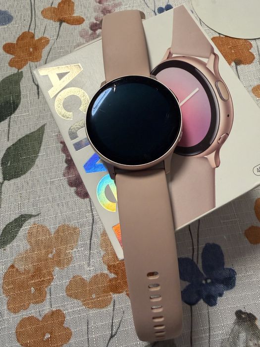 Часовник Samsung galaxy active 2