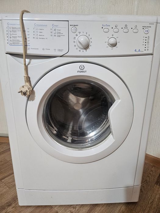 Стиральная машина INDESIT