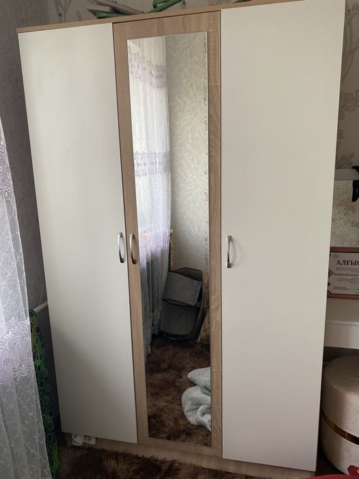 Шкаф для одежды)