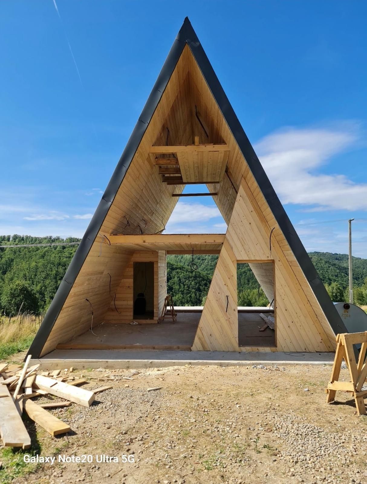 Cabane tip A din lemn tratat
