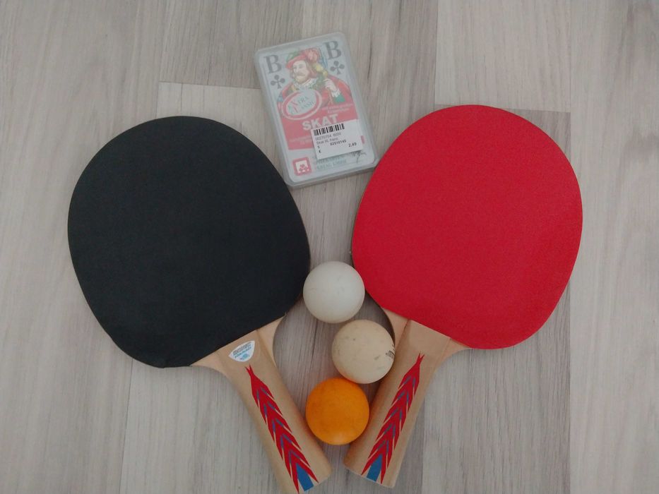 Rachete tenis de masă DONIC Champs Line+3 mingi+pachet de carti