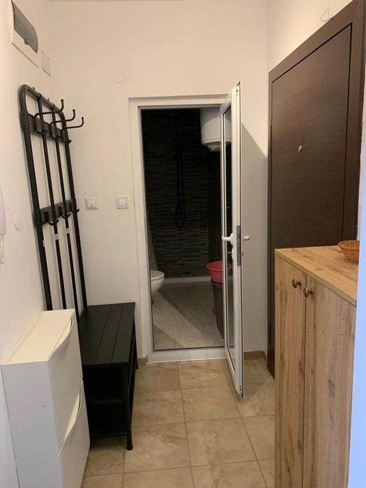 Дава се под наем Едностаен апартамент в Пловдив, Тракия - 40 кв.м за 350 € - Снимка #2