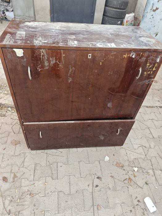 Отдам даром шкаф кровать