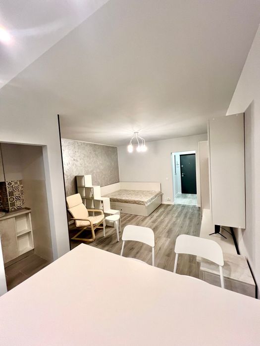 Proprietar închiriez garsoniera  metrou Lujerului