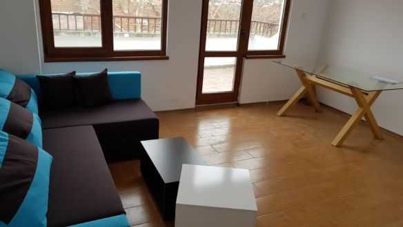 Дава се под наем Двустаен апартамент в Бургас, Център - 130 кв.м за 153 € - Снимка #3