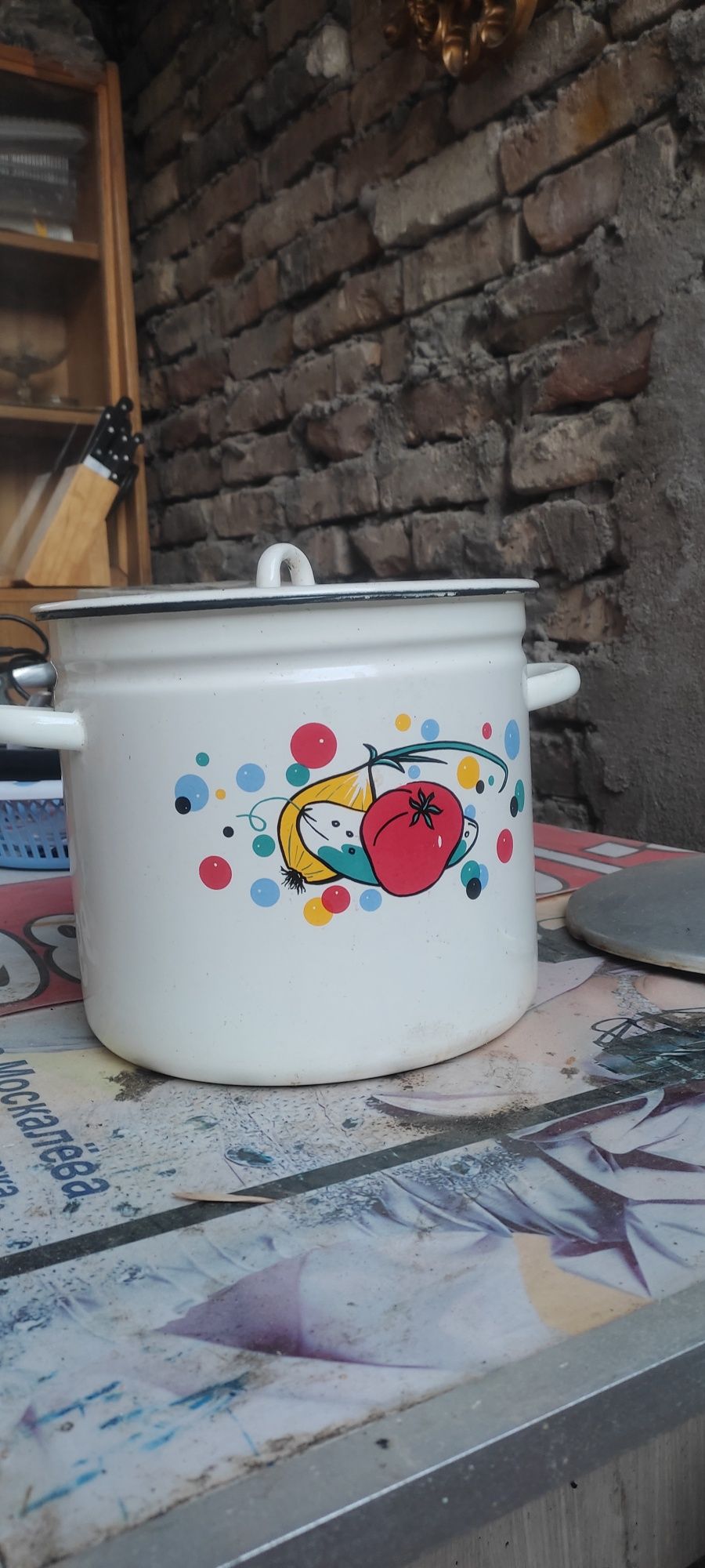 Кастрюля эмалированная
