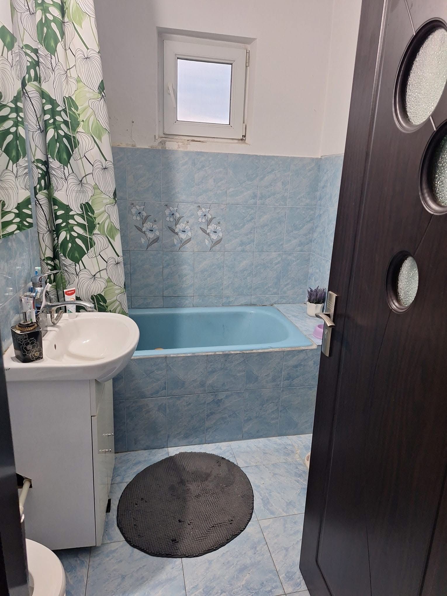 De vânzare 2 camere în. A uri zona Ostroveni, total decomandat