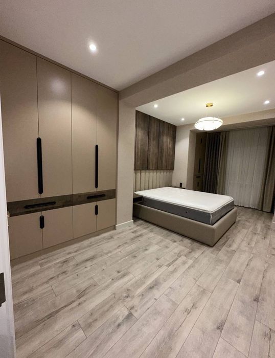 Продается 3/1/4 квартира в банковском доме, ор ресторан Висол