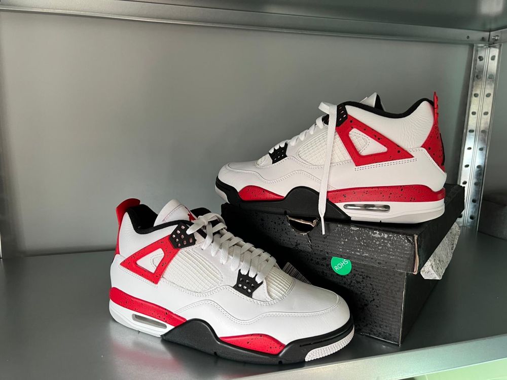 Nike Air Jordan 4