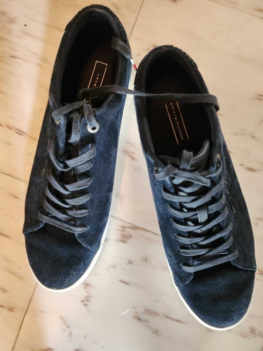 Продавам мъжки обувки  на марката Tommy Hilfiger
