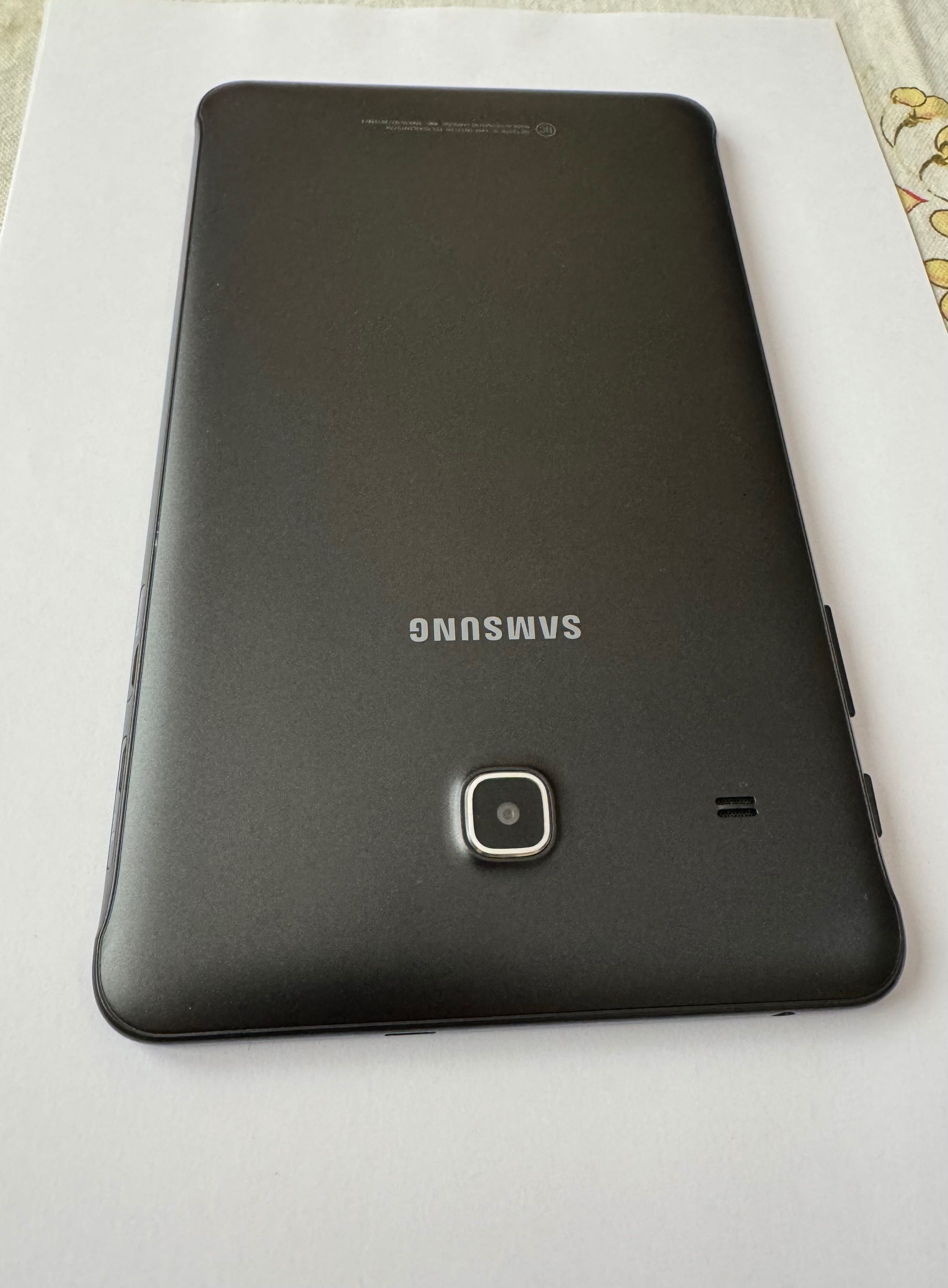 Samsung Galaxy Tab E 8.0 - Като нов!