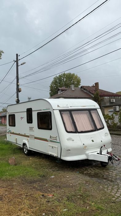 Каравана със френска спалня