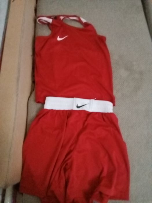 Красная боксерская форма размер л