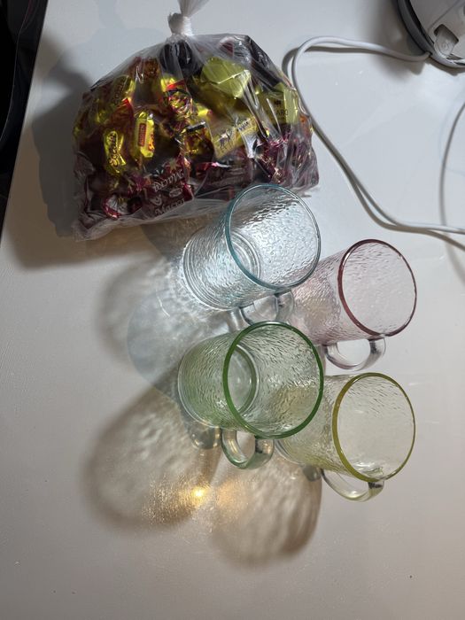 Отдам бесплатно кружки