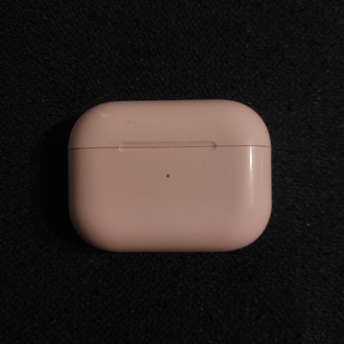 Оригинал кейс от AirPods Pro 2