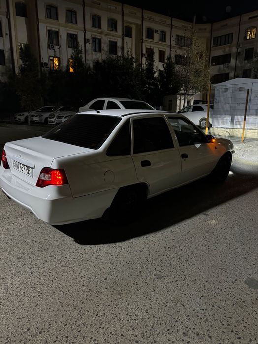 Нексия 2 2013 года люкс позиция 1.6 Донс матор