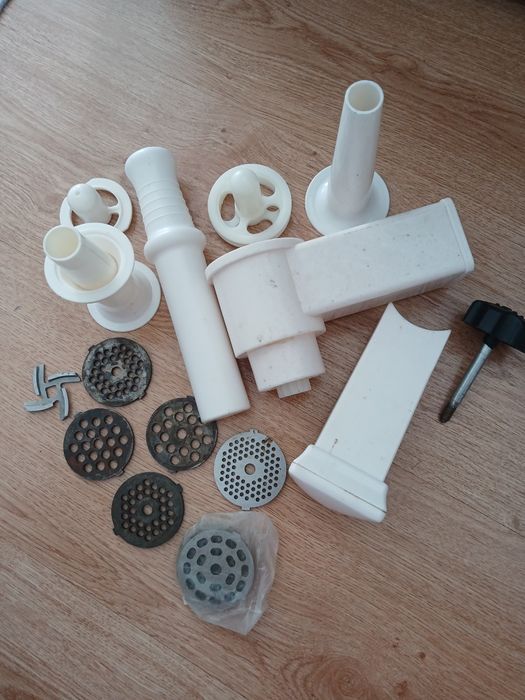 Продаю запчасти мясорубки