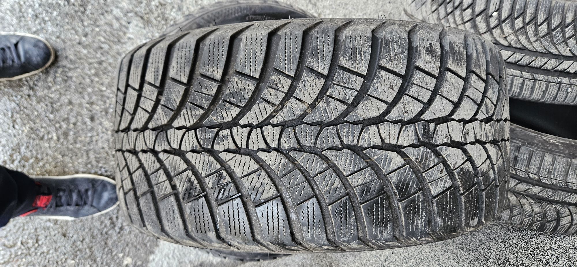 Зимни гуми KUMHO спорт пакет 245/40/18 и 265/35/18