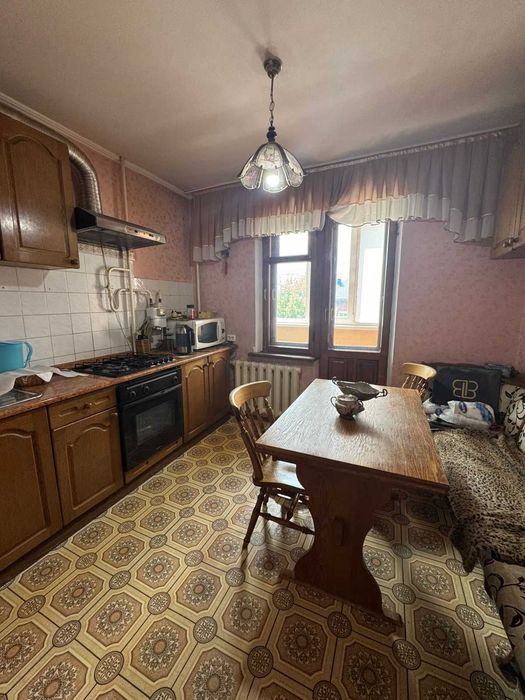 Продам 3-ком квартиру, ленинградка, Центр города