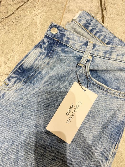 Calvin Klein Mom jeans