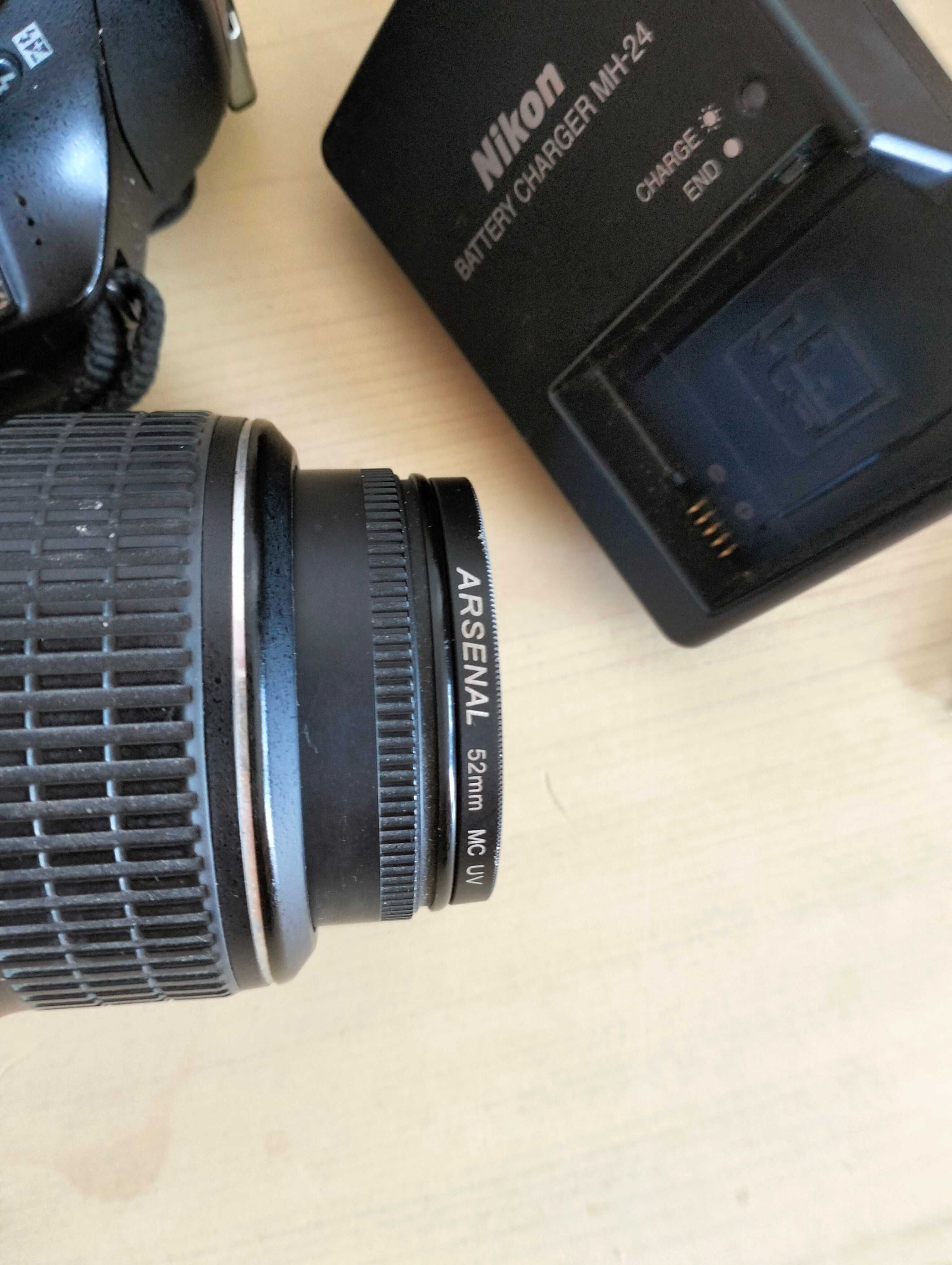 Фотоапарат Nikon D3200 с обектив Nikkor 18-55