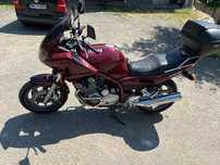 Motocicleta yamaha diversion 900