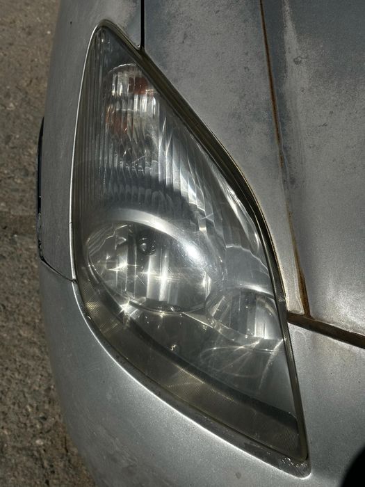 Тойота Корола версо 1.8 на части